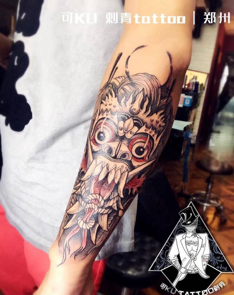 部落图腾纹身图片_手臂New School欧美写实纹身图案