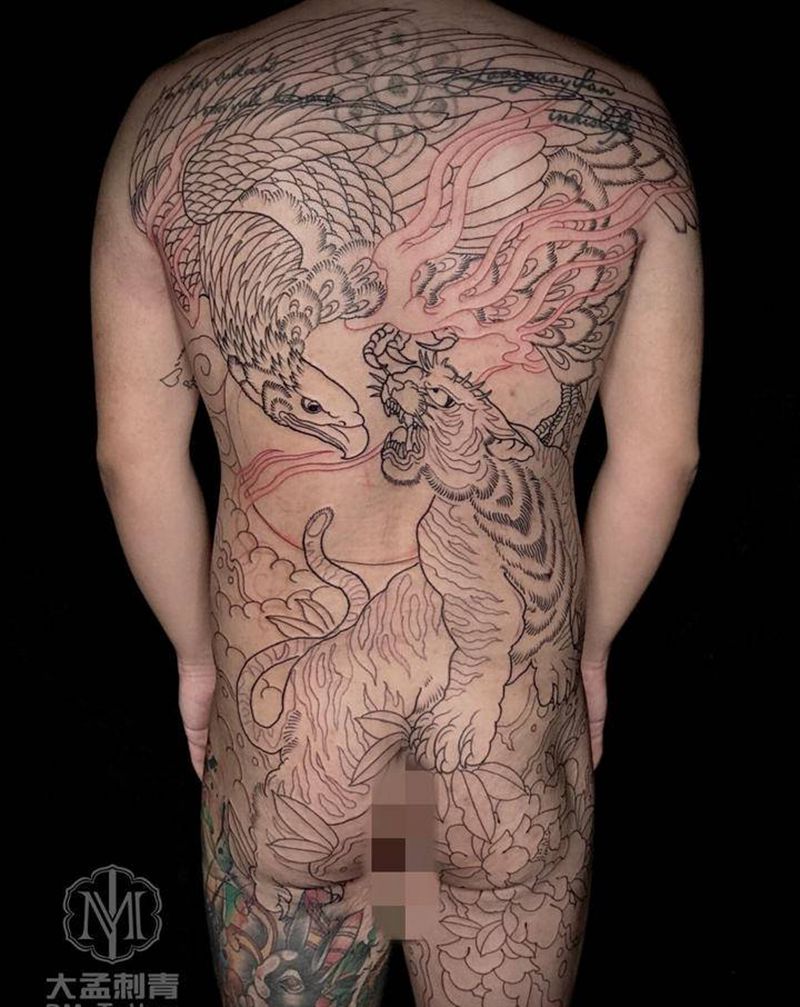通体遮盖纹身图片_臀部背部新传统纹身图案