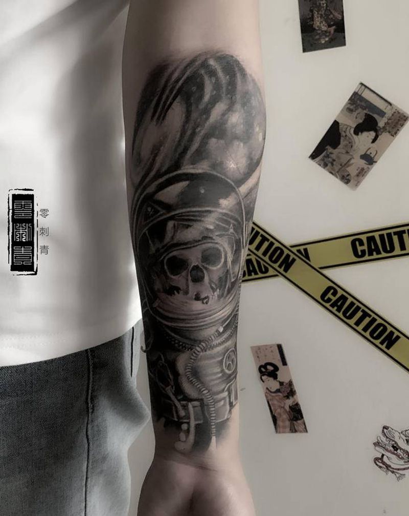 骷髅宇航员纹身图片_手臂纹身图案
