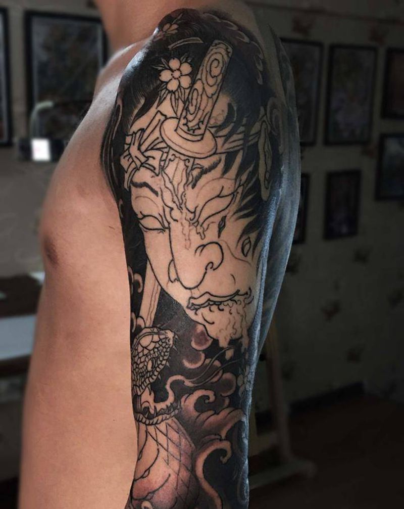 生首纹身图片_手臂新传统纹身图案