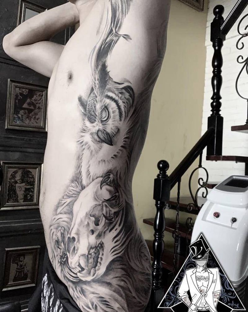 猫头鹰纹身图片_腹部腰部欧美写实纹身图案