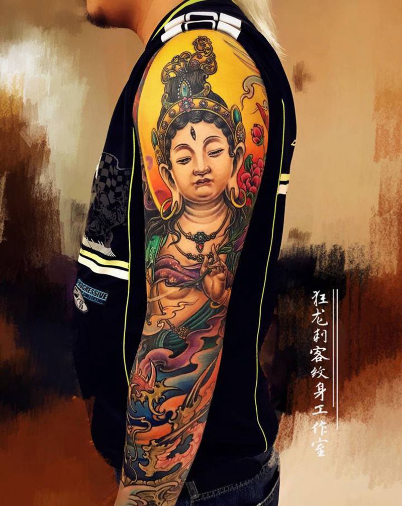 传统花臂纹身图片_手臂肩部新传统老传统菩萨佛像传统花臂纹身图案