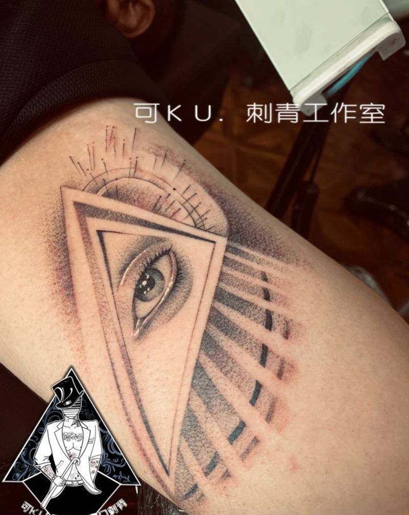 上帝之眼纹身图片_手臂点刺欧美写实上帝之眼纹身图案