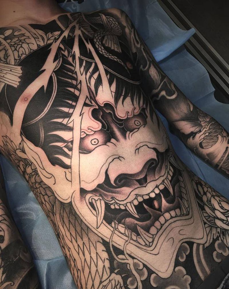 般若纹身图片_腹部新传统纹身图案