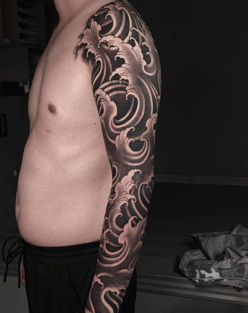 水浪花臂纹身图片_手臂新传统纹身图案