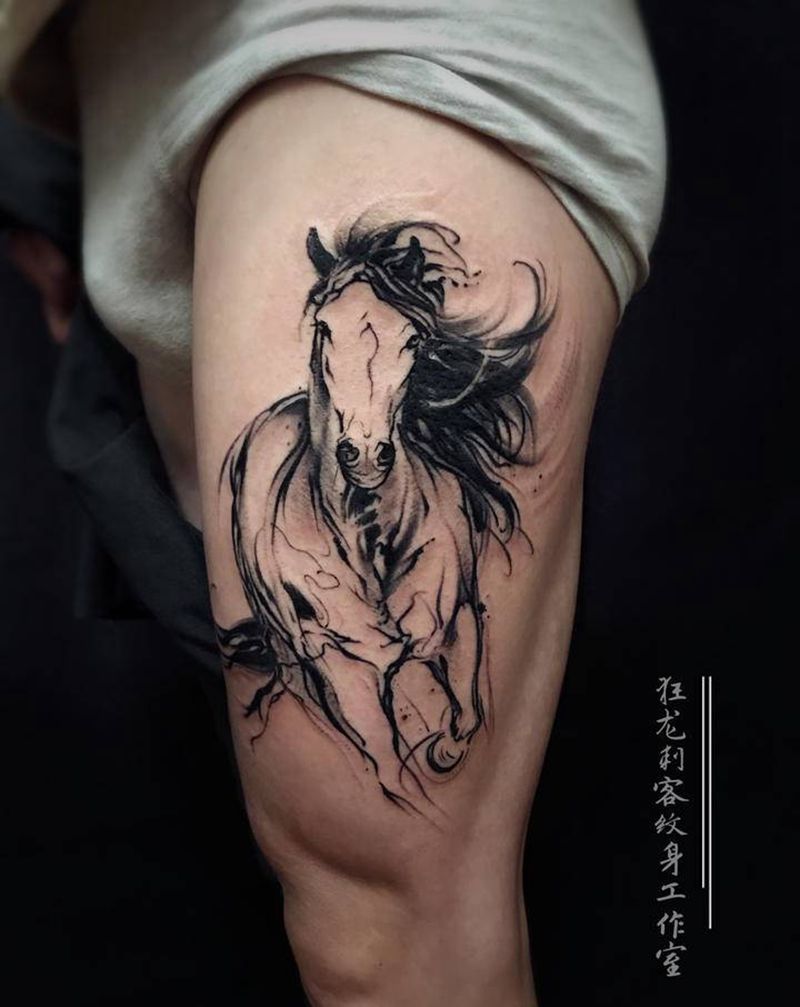 水墨速写～骏马纹身图片_腿部臀部水墨水彩马骏马水墨马纹身图案