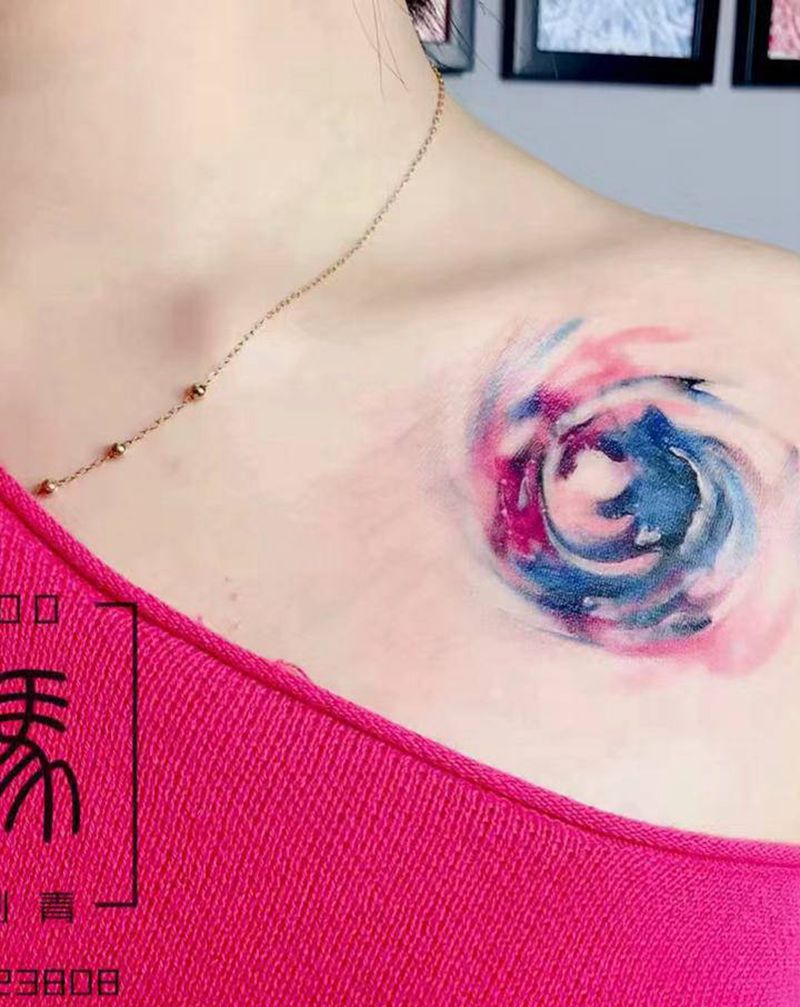 宇宙浩瀚纹身图片_肩部水彩纹身图案