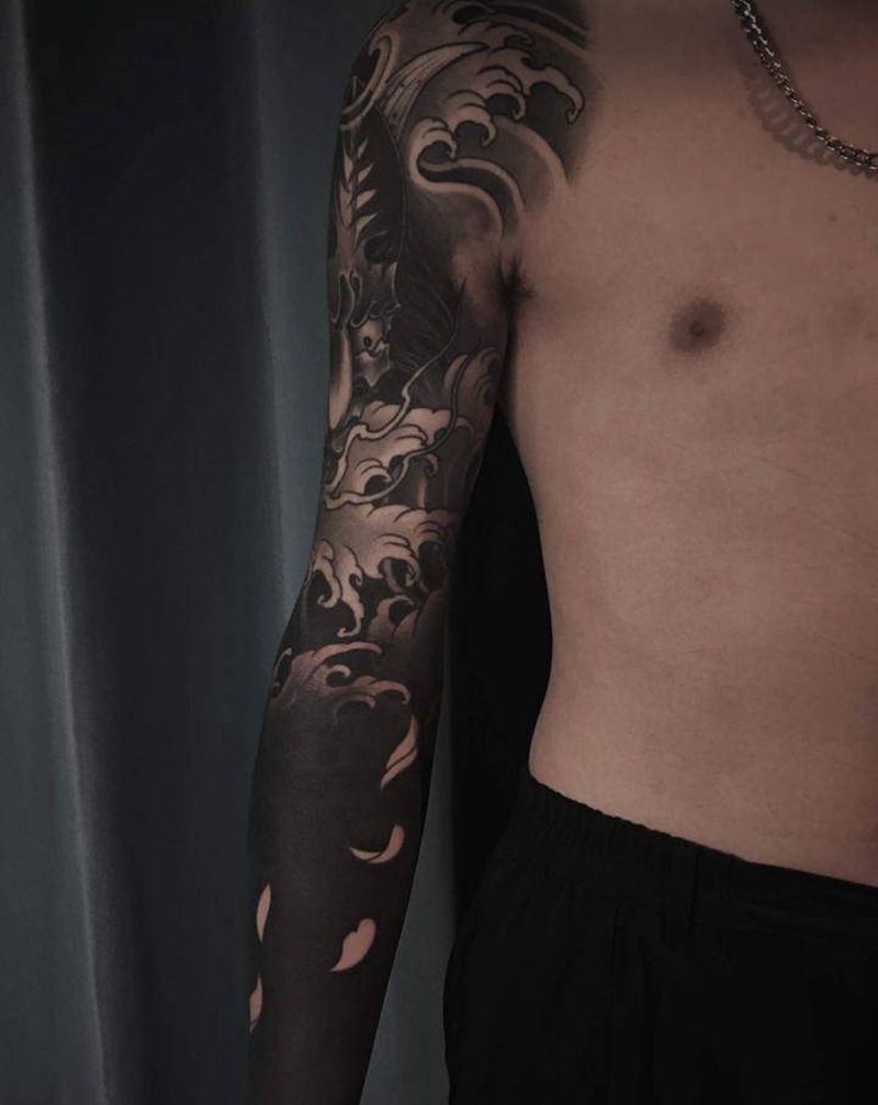 般若花臂纹身图片_手臂新传统纹身图案