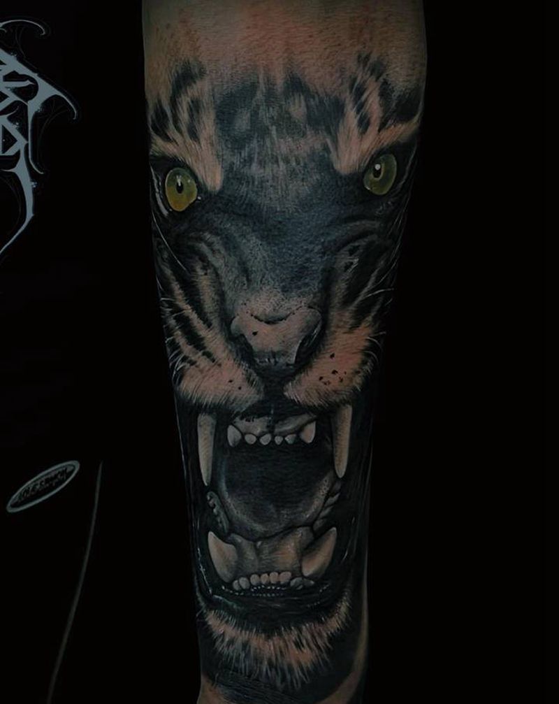 老虎纹身图片_手臂欧美写实纹身图案