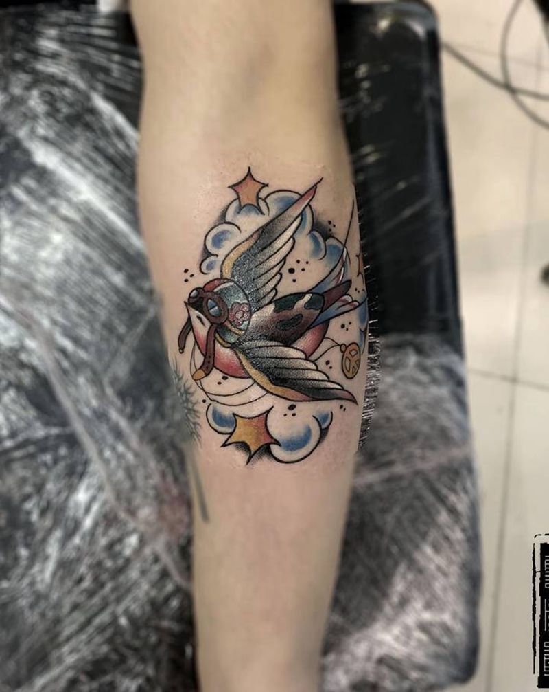 小燕子纹身图片_手臂Old School纹身图案