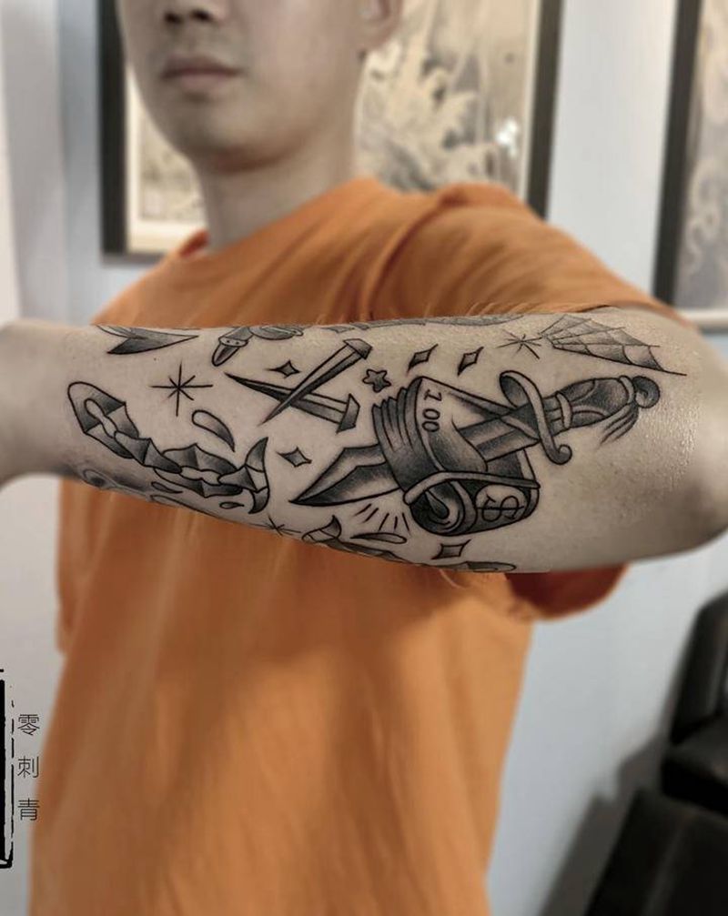 黑灰Oldschool拼接纹身图片_手臂Old School纹身图案