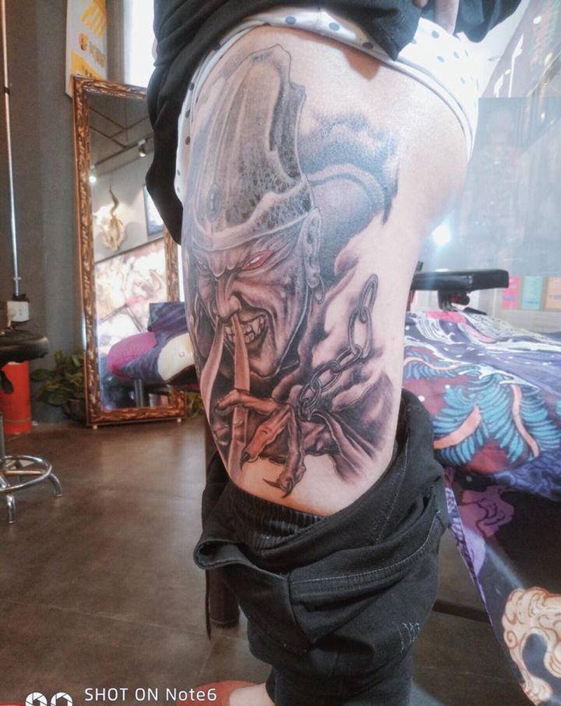 黑无常纹身图片_腿部新传统纹身图案