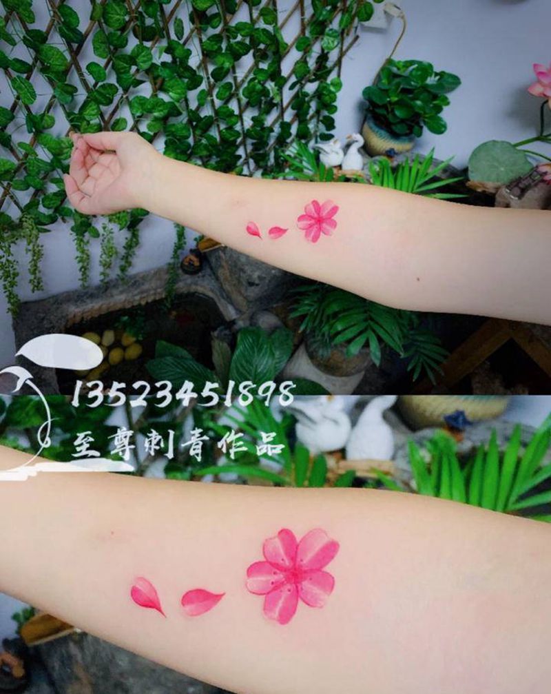 小玩意儿纹身图片_手臂背部欧美写实新传统纹身图案