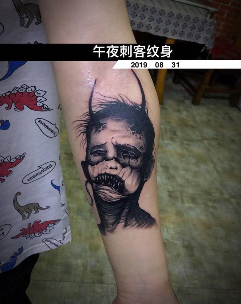 丧尸纹身图片_手臂欧美写实纹身图案