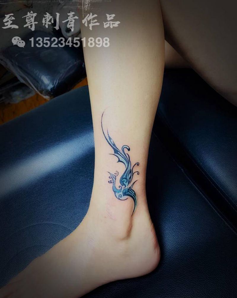 小鹿纹身图片_腿部新传统纹身图案