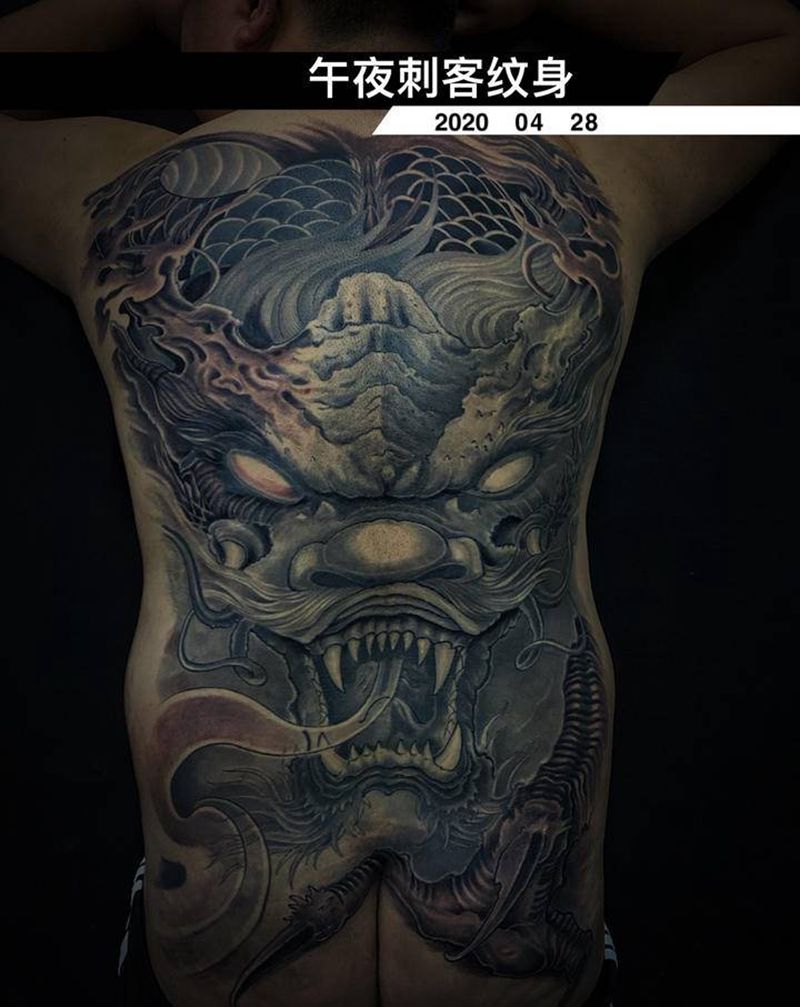 大龙头纹身图片_背部新传统纹身图案