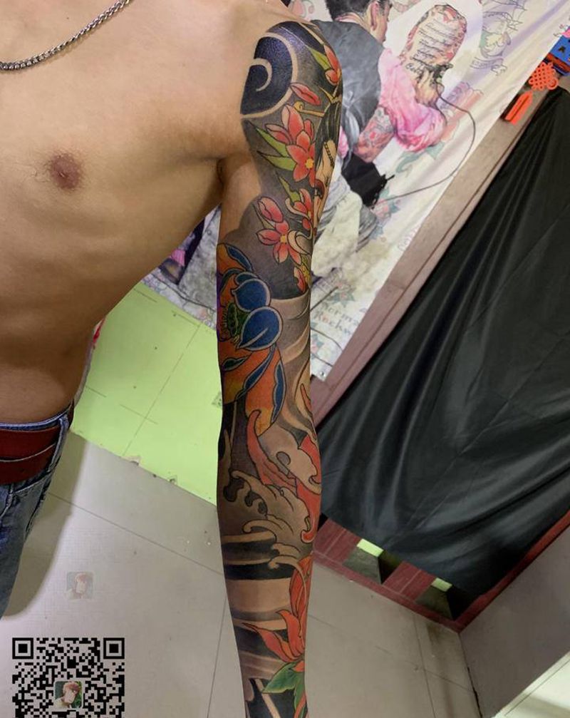 花臂纹身图片_手臂新传统纹身图案