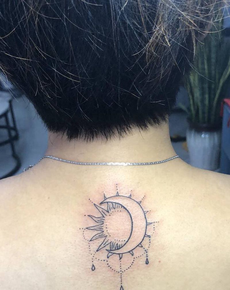 小清新纹身图片_背部纹身图案