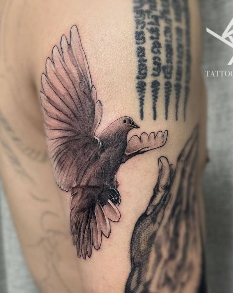 鸽子纹身图片_手臂欧美写实鸽子纹身图案