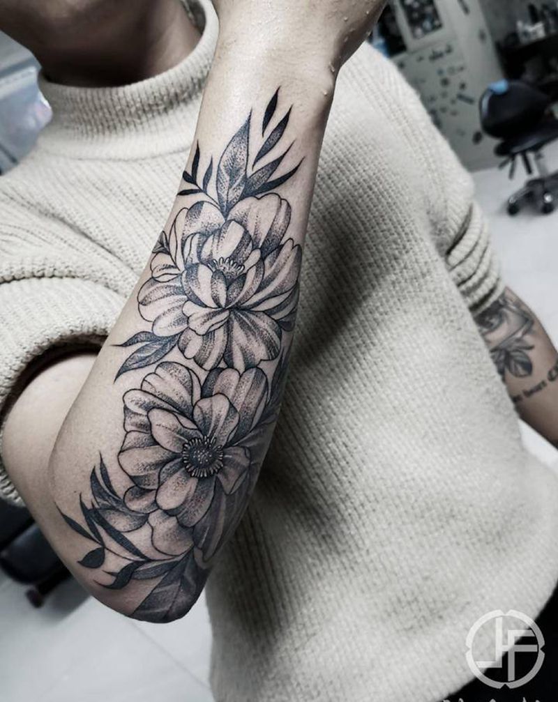 素花纹身图片_手臂点刺素花纹身图案