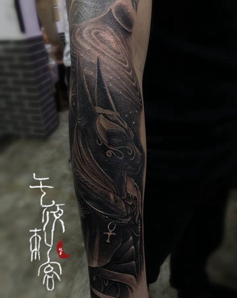 阿努比斯纹身图片_手臂手部欧美写实纹身图案