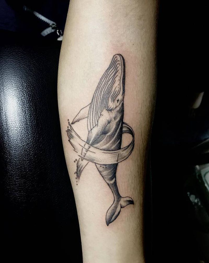 鲸鱼纹身图片_手臂点刺纹身图案