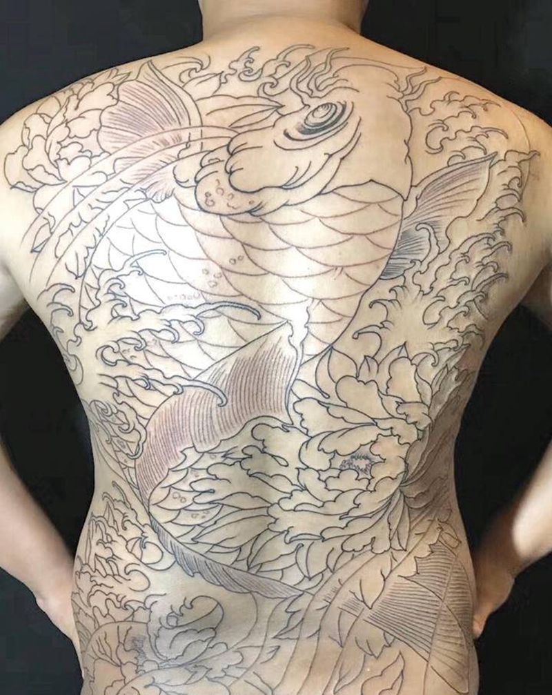 未完纹身图片_背部新传统纹身图案