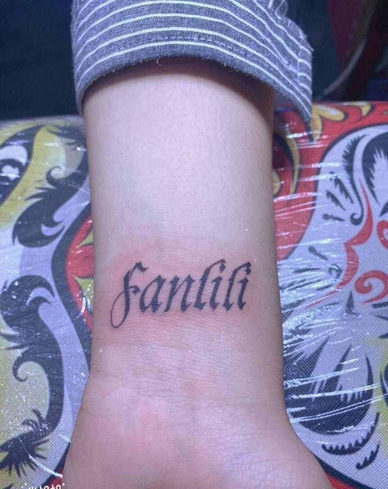 字母纹身图片_手臂花体字纹身图案