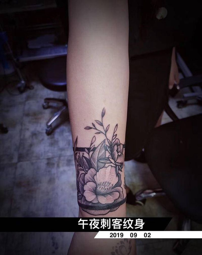 臂环纹身图片_小清新纹身图案