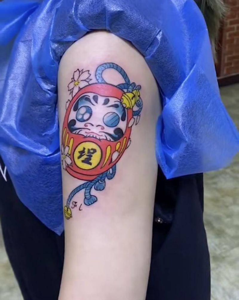 达摩蛋纹身图片_Old School纹身图案