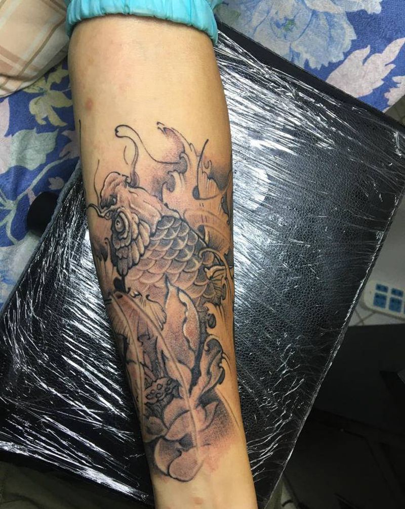 鱼纹身图片_手臂脚部新传统纹身图案