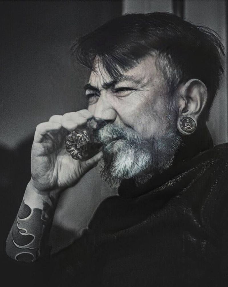 你永远不知道在别人嘴中的你 会纹身图片_老传统纹身图案