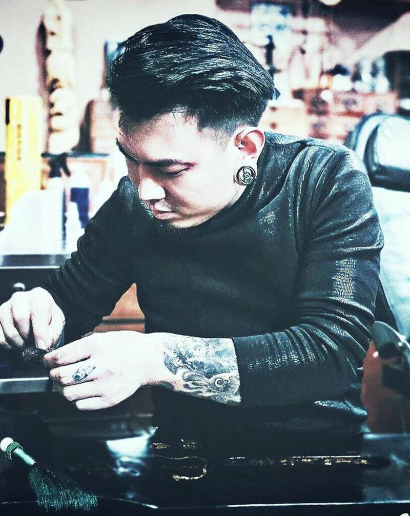 别以为我只会扎人～[奸笑][机纹身图片_老传统纹身图案