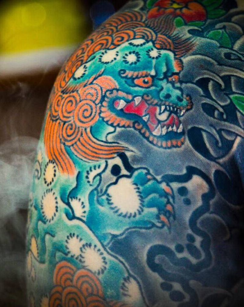 回顾 福狮～纹身图片_老传统纹身图案