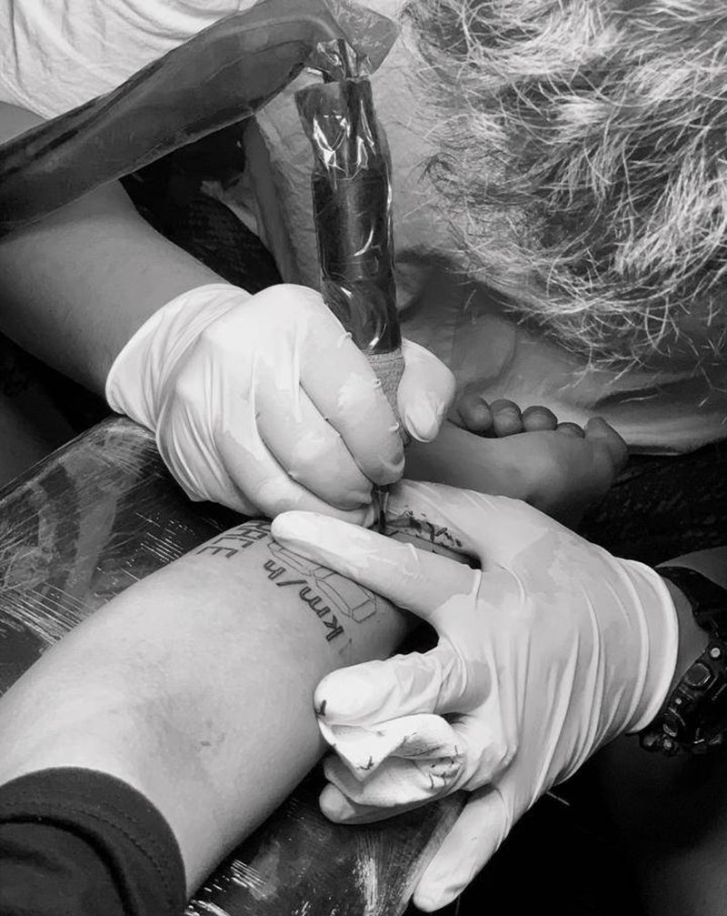 299km纹身图片_手臂纹身图案