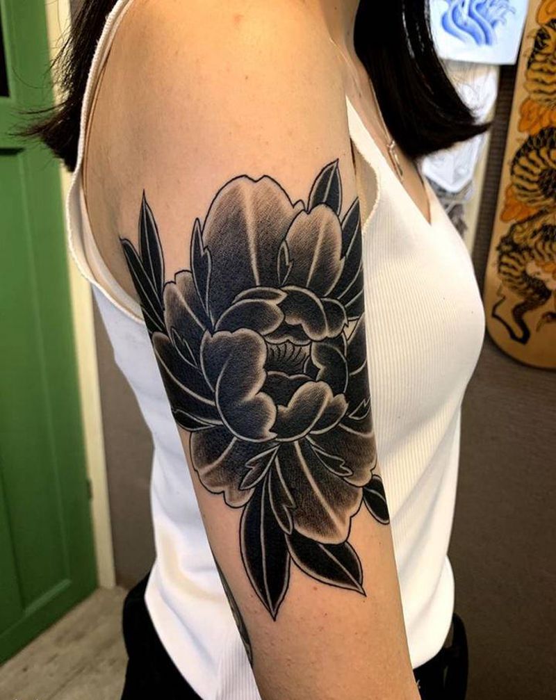 花纹身图片_手臂肩部新传统纹身图案