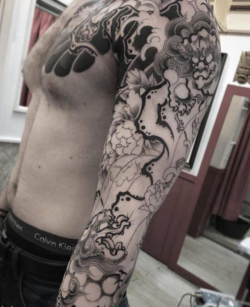 画臂唐狮纹身图片_手臂新传统纹身图案