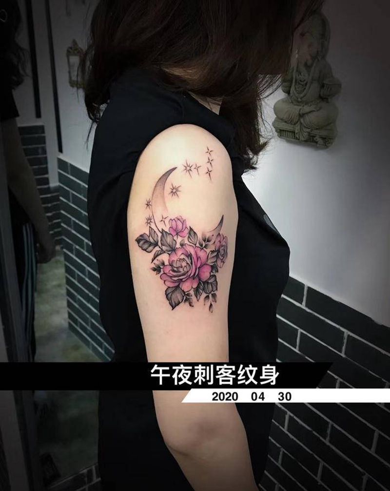 花纹身图片_手臂新传统纹身图案