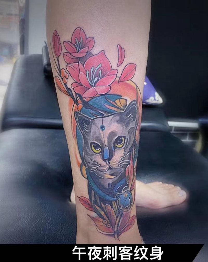 猫咪纹身图片_脚部腿部水彩纹身图案
