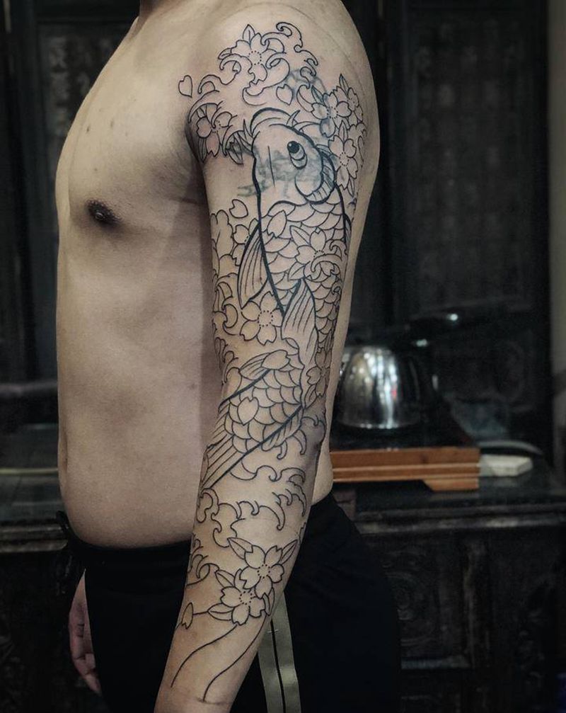 传统锦鲤花臂上身～纹身图片_老传统纹身图案