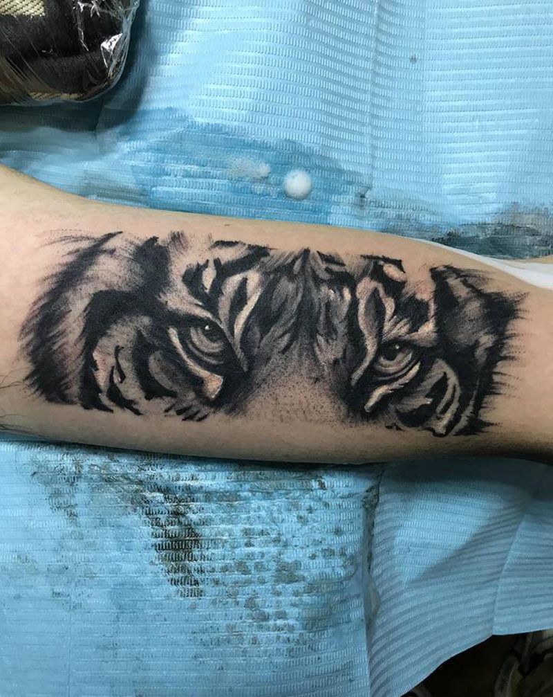 老虎纹身图片_手臂欧美写实纹身图案