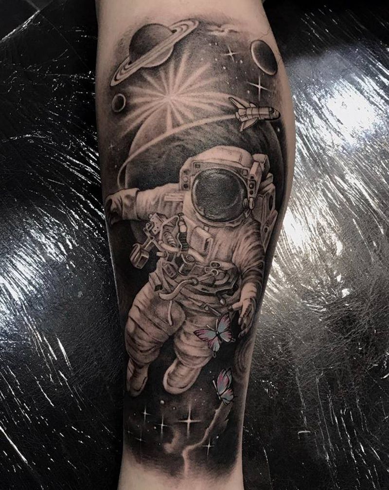 快乐星球纹身图片_腿部欧美写实纹身图案