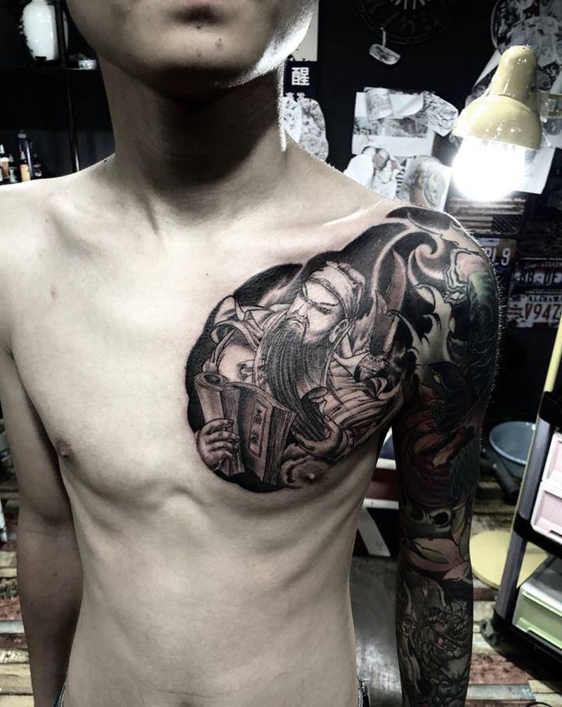 关羽未完成纹身图片_胸部纹身图案