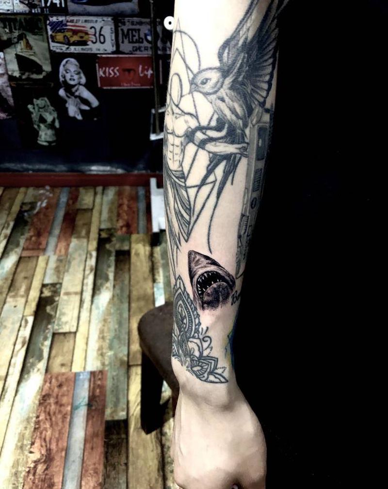 点刺纹身图片_手臂点刺纹身图案