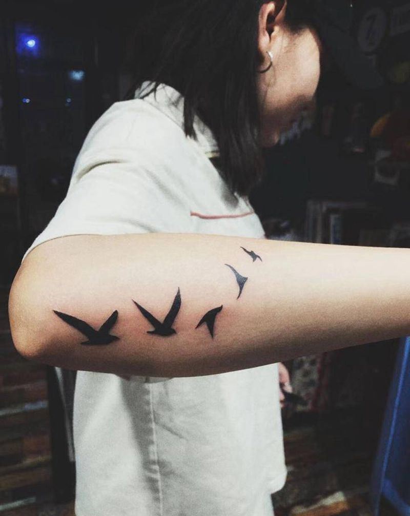 飞鸟纹身图片_手臂纹身图案