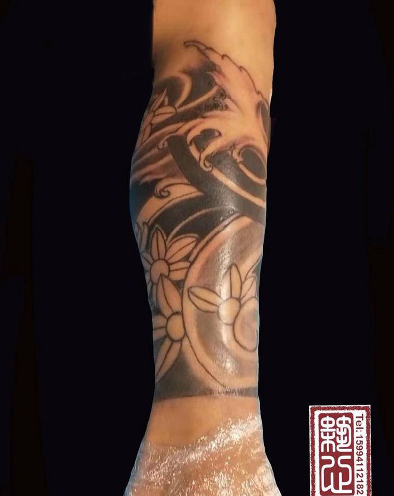 包小腿原创水浪般若纹身图片_腿部老传统纹身图案