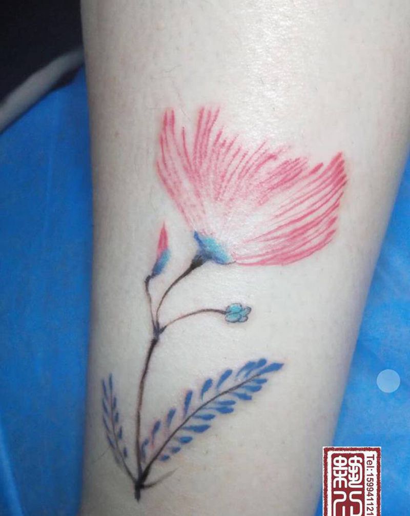 榕树花纹身图片_腿部水彩水墨纹身图案