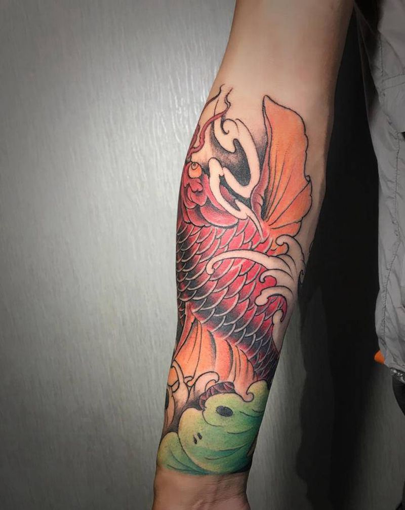 鱼纹身图片_手臂新传统鱼纹身图案