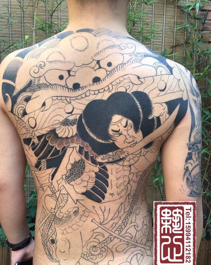 老传统后背未完成图纹身图片_背部老传统纹身图案