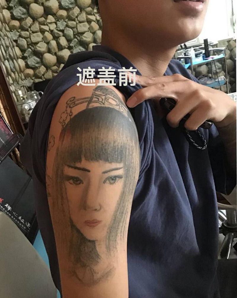 遮盖前女友纹身图片_肩部手臂水墨纹身图案